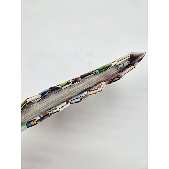 Y2K Handmade Recycled Woven Magazine Clutch Zippered Makeup Bag - Picture 4 of 9